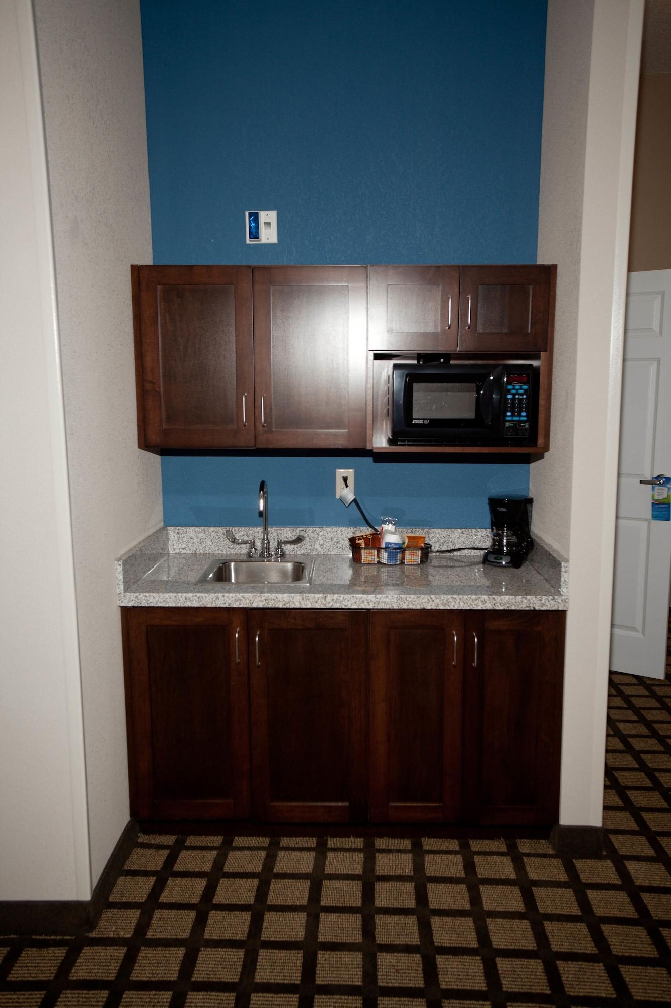 Baymont By Wyndham Erie Hotel Kearsarge Exterior photo