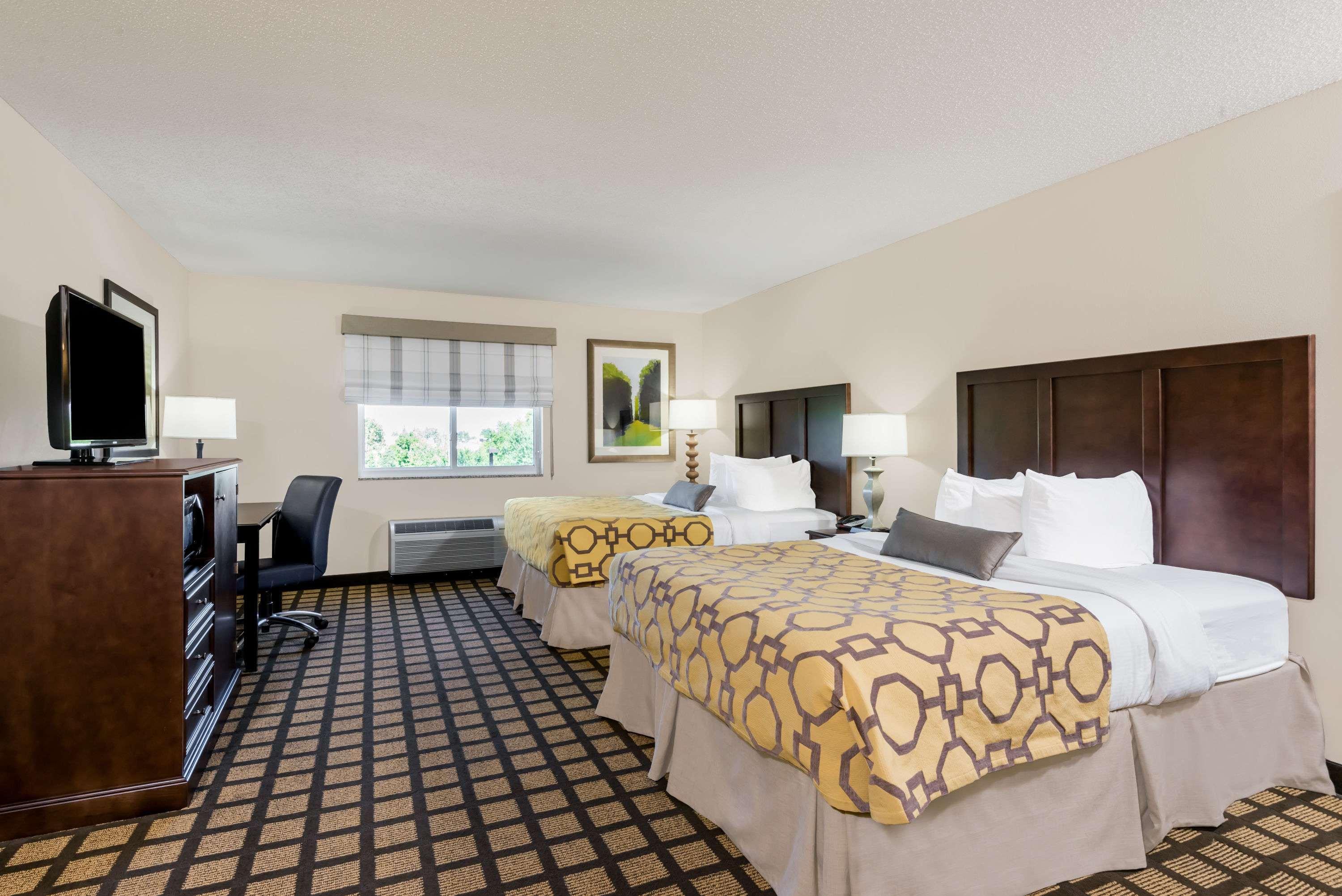 Baymont By Wyndham Erie Hotel Kearsarge Exterior photo