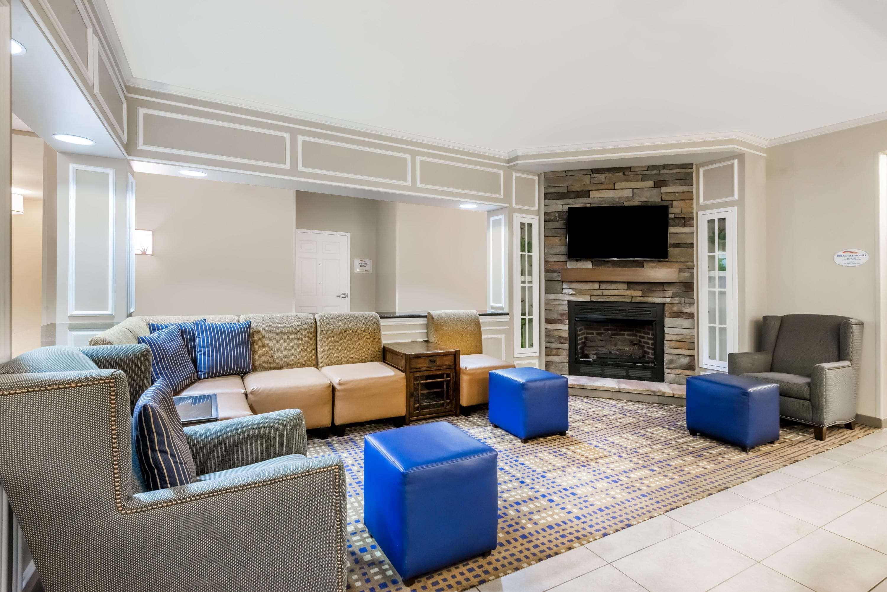 Baymont By Wyndham Erie Hotel Kearsarge Exterior photo