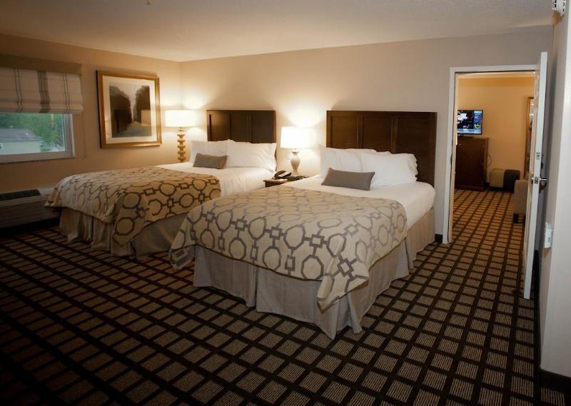 Baymont By Wyndham Erie Hotel Kearsarge Exterior photo