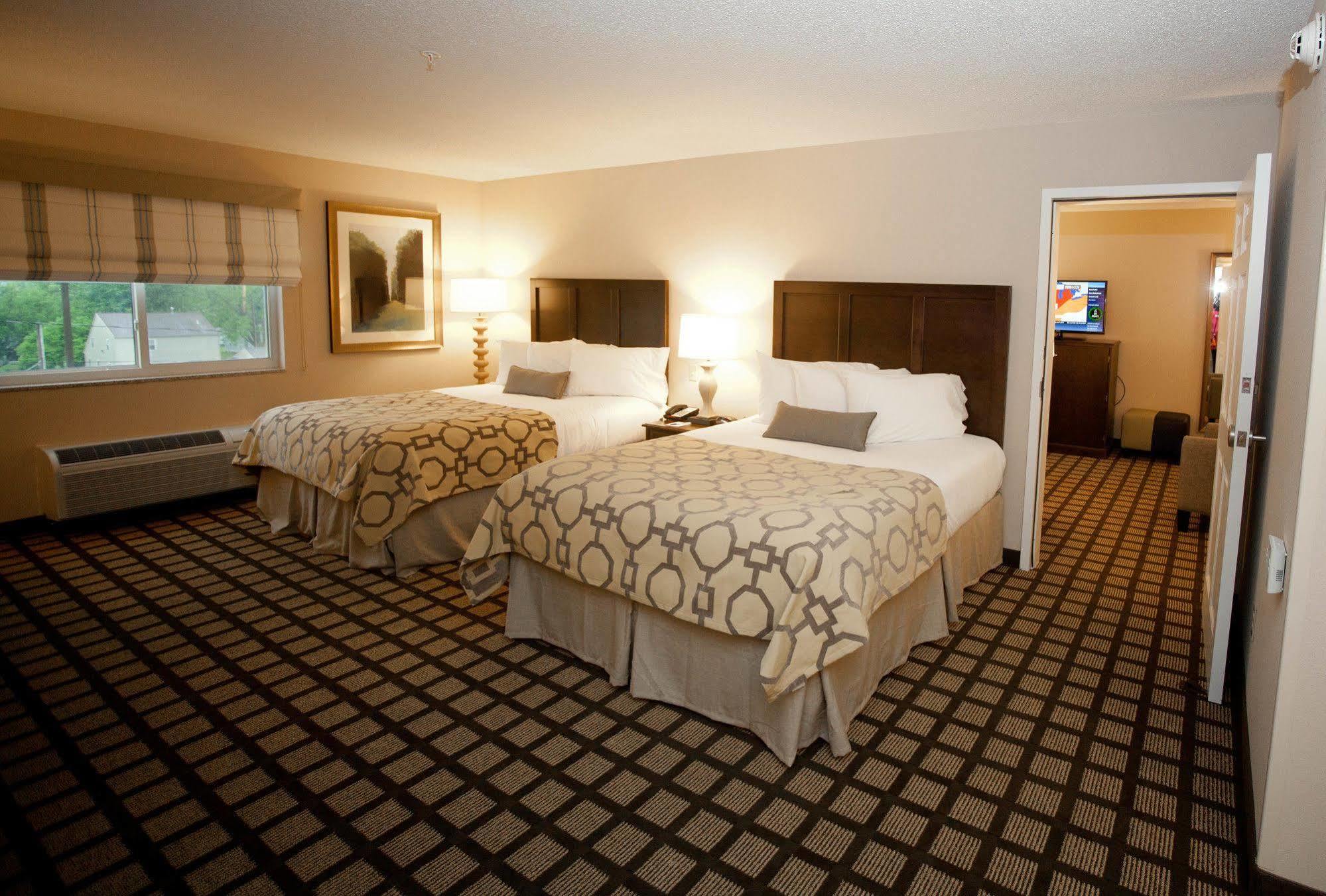 Baymont By Wyndham Erie Hotel Kearsarge Exterior photo